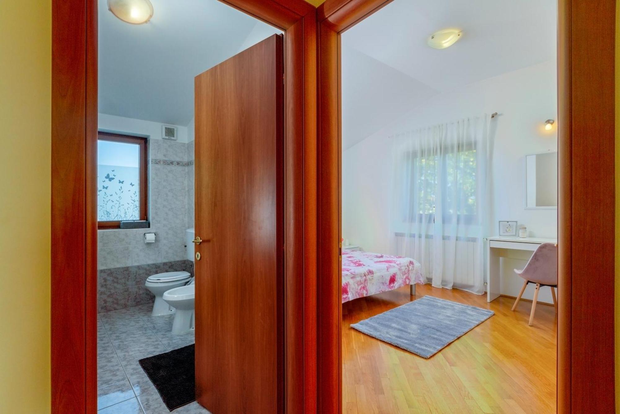 Apartman Mirjan 普拉 外观 照片