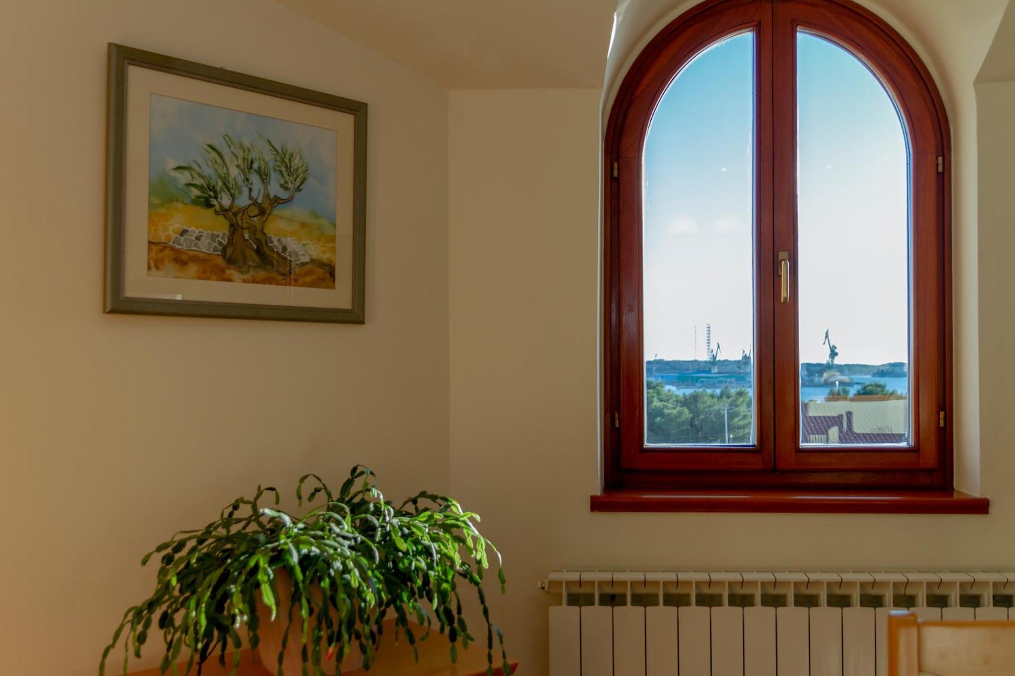 Apartman Mirjan 普拉 外观 照片